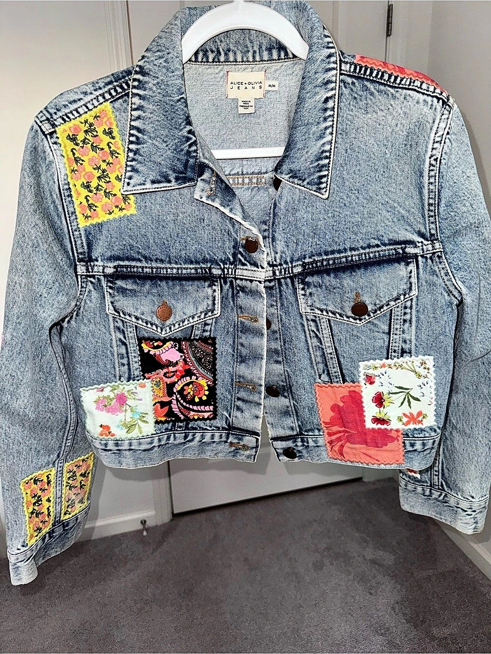 Alice + Olivia Floral Patchwork Denim Jacket Size Medium